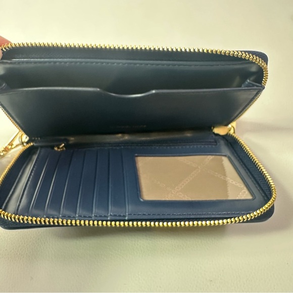 NEW Women’s Michael Kors Jet Set Travel Nylon & Leather Zip Wallet/Wristlet - Picture 8 of 8